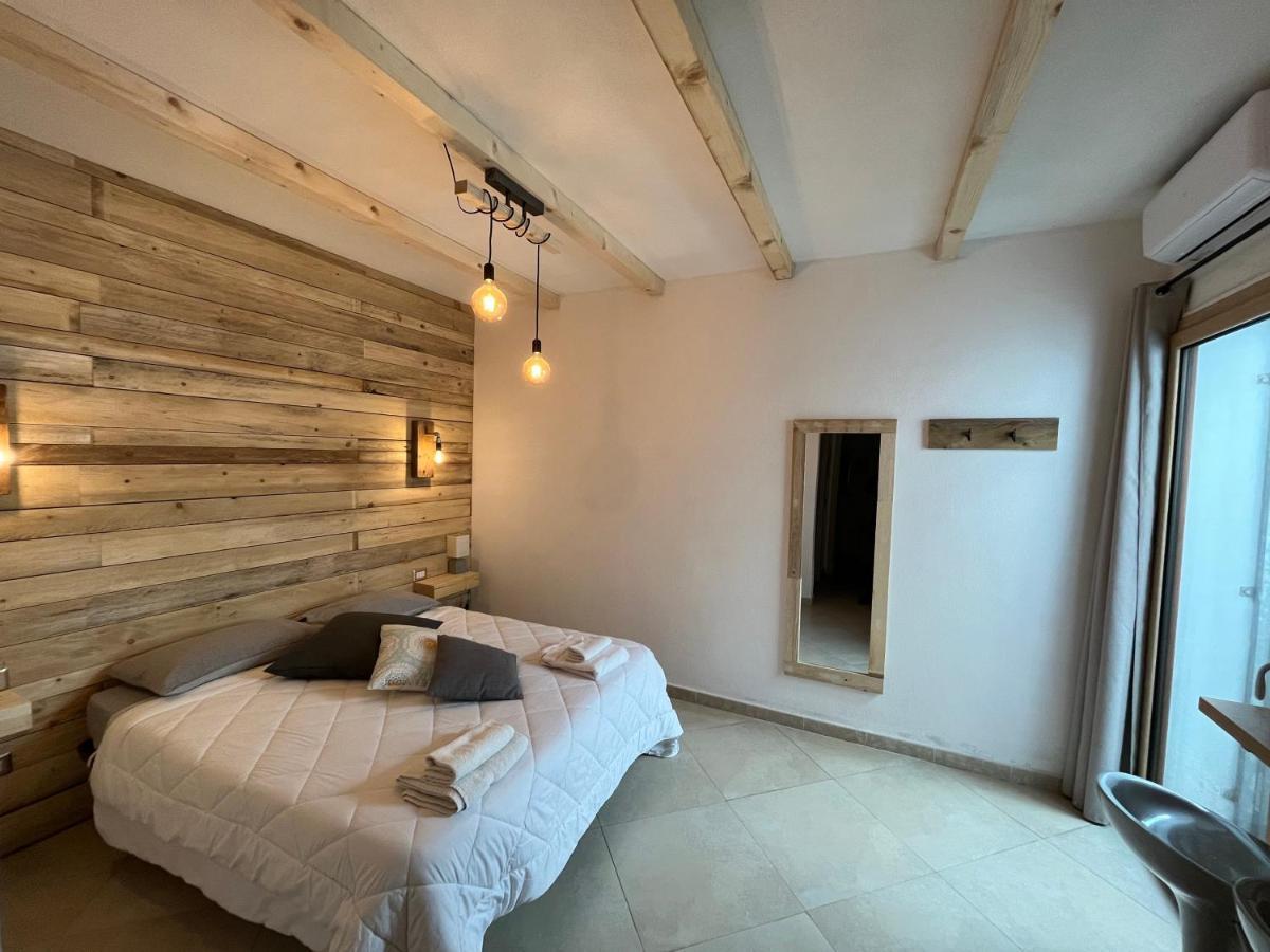 Iknos Guest House Olbia Exterior foto